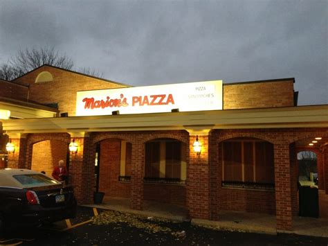 Marions Piazza 24 Photos And 32 Reviews Pizza 241 N Main St
