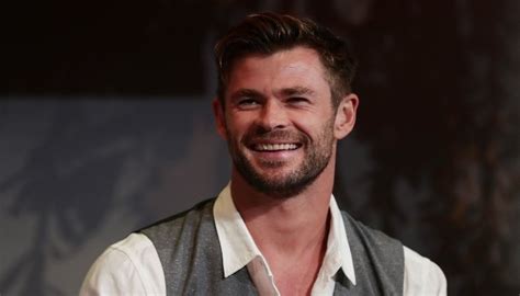Chris Hemsworth Shows Off Chiselled Physique As He Goes For A ‘snow Bath