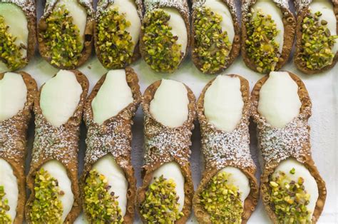 Auténtica receta italiana de cannoli el mejor postre de Sicilia