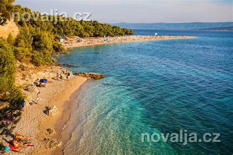 FKK pláž Paklina Bol ostrov Brač Chorvátsko NOVALJA