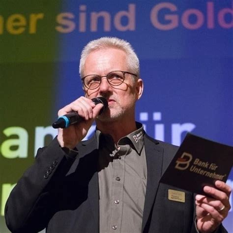 Serviceaufträge hier können sie uns schnell und einfach von zu hause oder unterwegs einen auftrag erteilen. Steffen Jany - Firmenkundenberater - Bank für Unternehmer ...