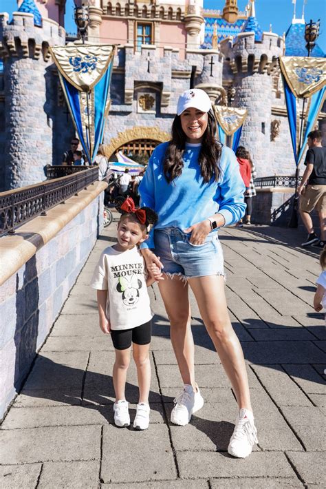 Disneyland Outfit Ideas For Kids