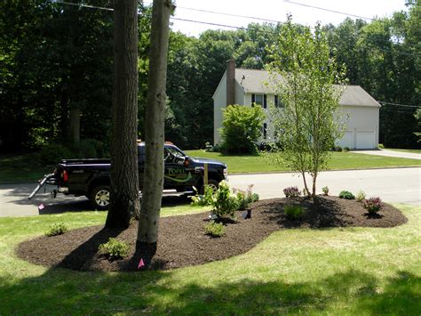 Front Yard Island Popel Landscaping And Design Llc