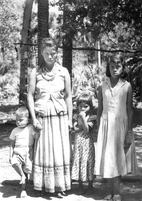 Florida Memory Seminole Woman And Her Children Brighton Reservation