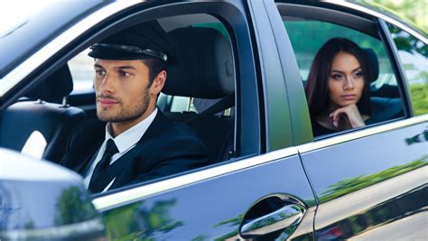 Quelle est le type de voiture le plus réservé à lyon ? Louer une voiture avec chauffeur, la solution pour se ...