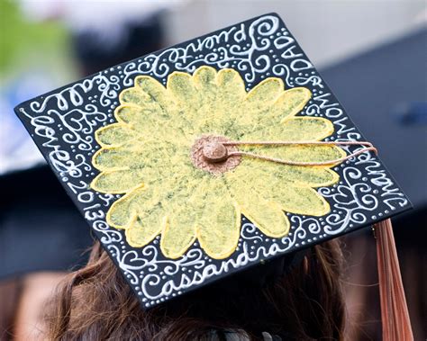 Find The Best Mortarboard Cap Ideas From These Past Graduation Photos