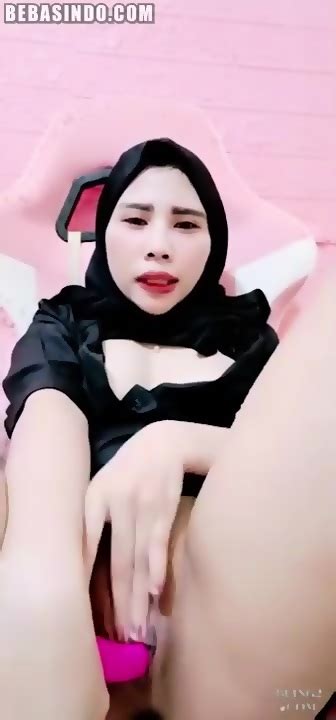 Bokep Indo Hijab Mandi Squirt Muncrat Eporner