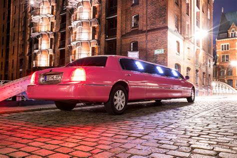Lincoln Town Car Pinky Hl Stretch Limousine Hamburg