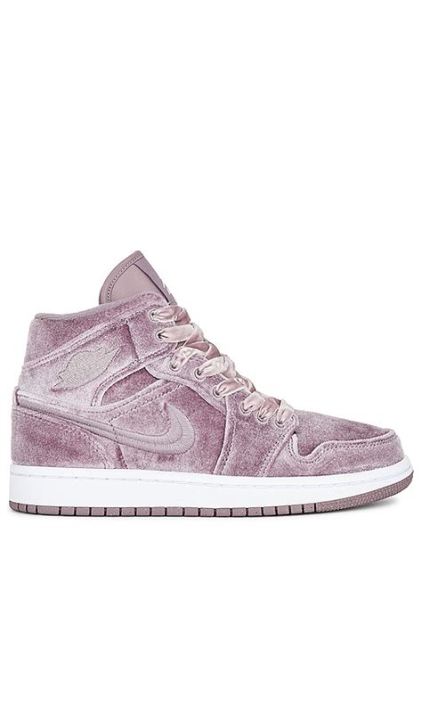 Jordan Air 1 Mid Se Sneaker In Purple Smoke And White Modesens