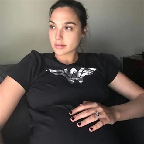 Gal Gadot Is The Perfect Mommy Rjerkofftoceleb