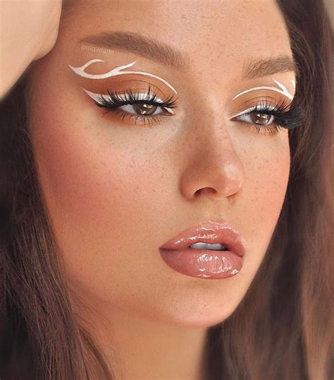 5 Fall Makeup Trends Youre About To See Everywhere In 2021