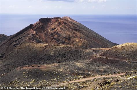 Volcano Alert In Canary Islands After A Thousand Earthquakes Detected