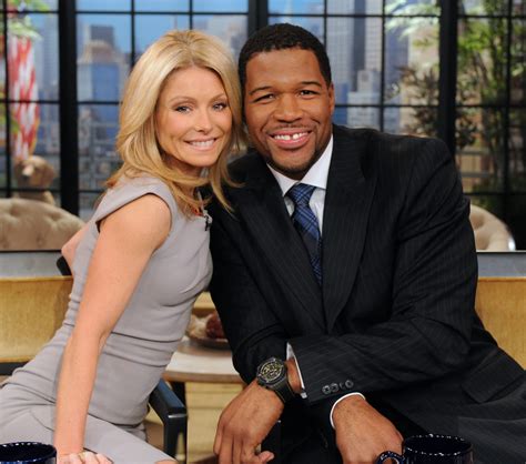 Ex Nfl Star Michael Strahan Becomes Kelly Ripa S Co Host Cleveland Com