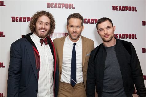 Deadpools Ryan Reynolds Says F You To Chinese Sensors Who Banned