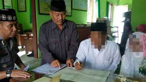 Kepergok Mesum Di Masjid Dan Malu Pulang Kampung Pasangan Ini Akhirnya