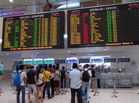 Johor bahru (jhb) ke kuala lumpur international airport (kul). Dari Terminal Bersepadu Selatan ke Kuala Lumpur Sentral