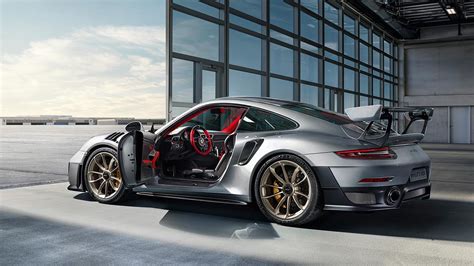 Here Are The Top 5 Reasons Youll Love The Porsche 911 Gt2 Rs