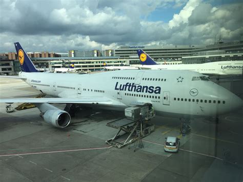 With an already impressive fleet, continued hunger for large new aircraft, and the possesion of the 1,000th b777, ego is quite an appropriate registration indeed. Lyst til å fly Boeing 747-400 Jumbojet innen Europa? Her ...