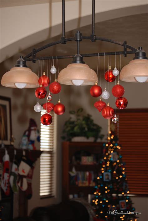 Quick and Easy Christmas Chandelier - onecreativemommy.com