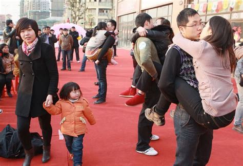 Photos From The Competition Of The Longest Kiss In China