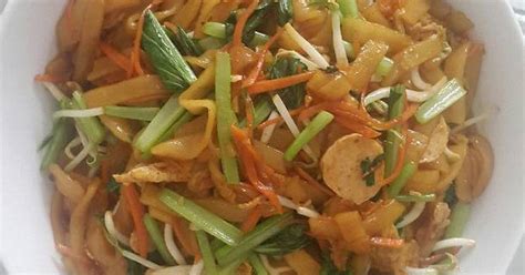 Sawi hijau adalah sayuran yang mudah didapat serta memiliki harga yang relatif. 4 resep kwetiaw goreng vegetarian enak dan sederhana ala ...