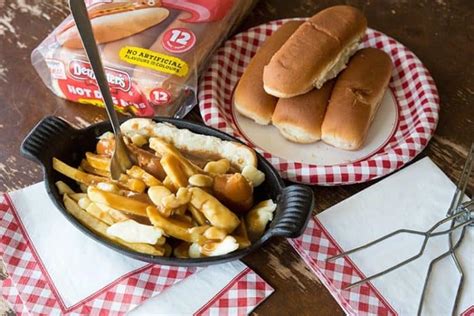 How To Make Poutine Hot Dogs The Kitchen Magpie