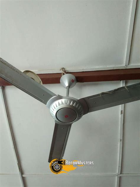 Kipas siling lama kdk, masih elok berfungsi, jadi saya menyegarkannya dengan menukar bearing atas dan bawah. Tuned By RotorMasters: DIY - Tukar Kapasitor Kipas Siling