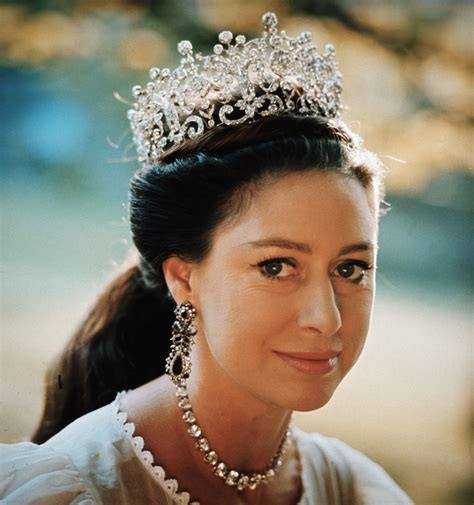 Princess Margaret S Greatest Fashion Moments Through The Years Princesa Real Realeza