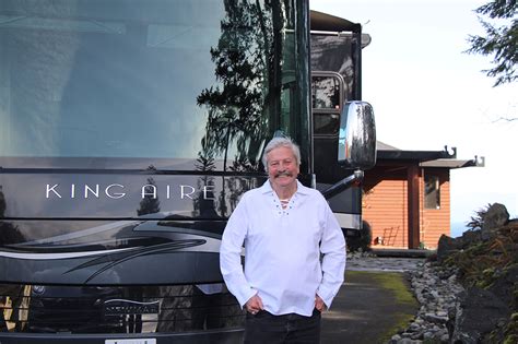 The rv lifestyle doesn't have to be expensive. RV lifestyle blogger Peter Mercer conveys his experiences ...
