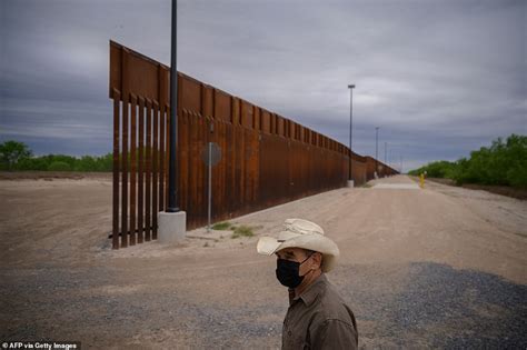 Biden Now Wants To Restart Construction On Trumps Border Wall To Stem Us Mexico Border Crisis