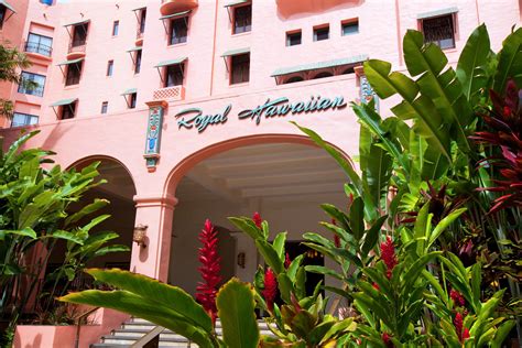 Resorts Awards - Best Waikiki Resort | Royal Hawaiian Resort