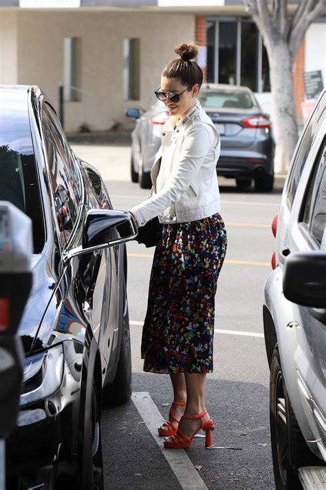 Jessica Biel Wears A Floral Print Dress For A Lunch Outing In In Los