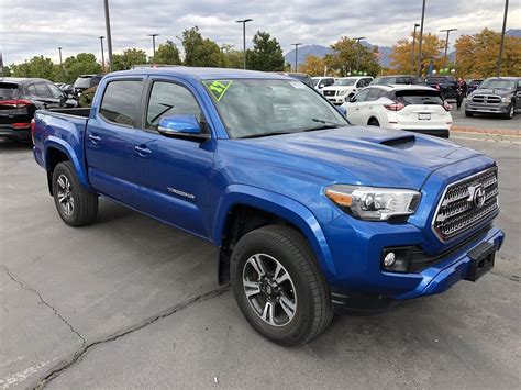 2017 toyota tacoma trd off road 4x4 4dr double cab 5.0 ft sb 6a. Pre-Owned 2017 Toyota Tacoma TRD Sport Double Cab Pickup ...