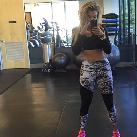 Khloé Kardashian Gym Selfies Popsugar Fitness