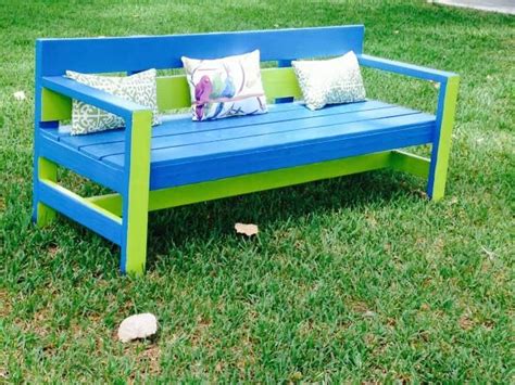 Most of the projects are super fun and simple to complete. Ana-White's Modern Park Bench | Do It Yourself Home Projects from Ana White | Outdoor wood ...