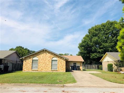 3900 Clotell Dr Fort Worth Tx 76119 Mls 14174972 Redfin