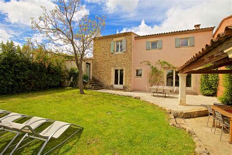 Provence Holiday Villa With Air Conditioning And Pool To Rent Near