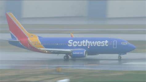 Southwest Airlines Boeing 737 300 N355sw Takeoff From Pdx Youtube