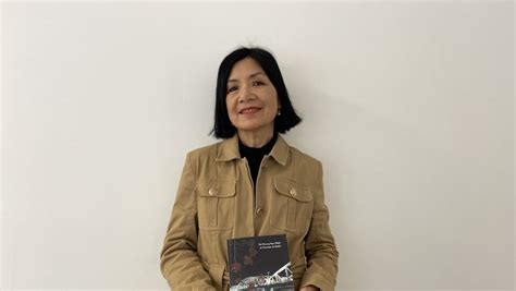 Lourdes Lourdaise Dadoption Thi Phuong Nga Tran Publie Son Premier Livre John Color
