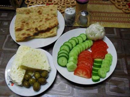 Nan yang o cooking recipe : Nan o Panir- Khiar o Goje | Persian food, Iranian food, Food