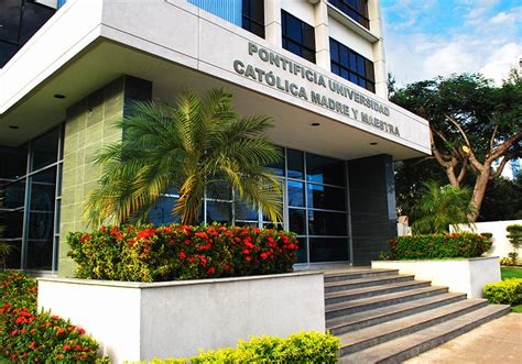 En santo domingo, la pontificia universidad católica del ecuador ofrece carreras en comunicación social, administración turística y hotelera, diseño, ciencias de la educación, enfermería, sistemas y computación. History - NIC.DO