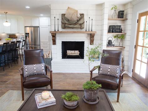 Since i've been redoing my living room, that is what i have had on the brain lately. Photos | HGTV's Fixer Upper With Chip and Joanna Gaines | HGTV