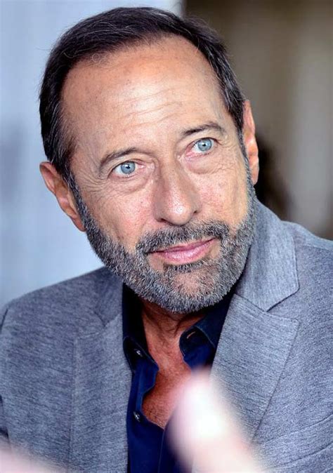 Renzo (luis brandoni) es un. Guillermo Francella foto Mi obra maestra / 11 de 11
