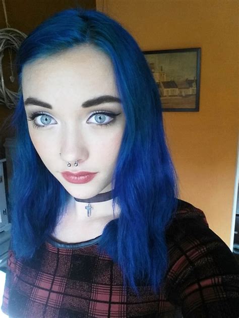 Cute Teen With Dyed Hair Sex Pictures