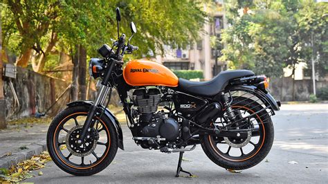 Royal enfield classic photos listed here are not just for aesthetic but also to clearly explain you the functional elements of the bike like seating position, instrument panel and ergonomics. Royal Enfield Thunderbird 500X 2018 STD Bike Photos ...
