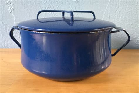 Pioneered by scandinavian designer jens quistgaard, dansk honors creativity over conformity with uniquely crafted dinnerware, cookware and serveware, to celebrate those bold and colorful moments at every meal. Dansk Kobenstyle Blue Pot 1960s Enamel Round Casserole by ...