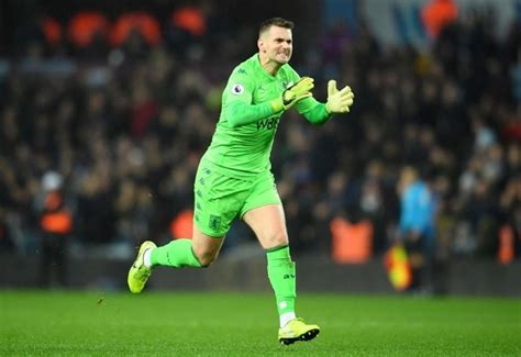 Tom heaton selects his top 10 favourite saves. Aston Villa news: Brown reacts to Heaton injury update - 3 ...