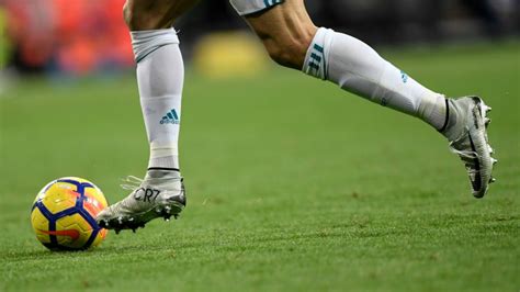 What football boots do Messi, Ronaldo, Neymar & the top stars wear?