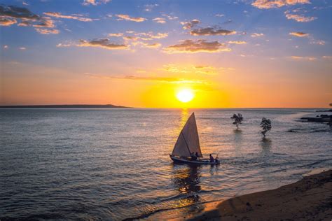 Balade en boutre au Kenya – Classic Boat Magazine