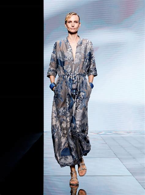 Giorgio Armanis Ss21 Womenswear Embraces Past And Future Designs V